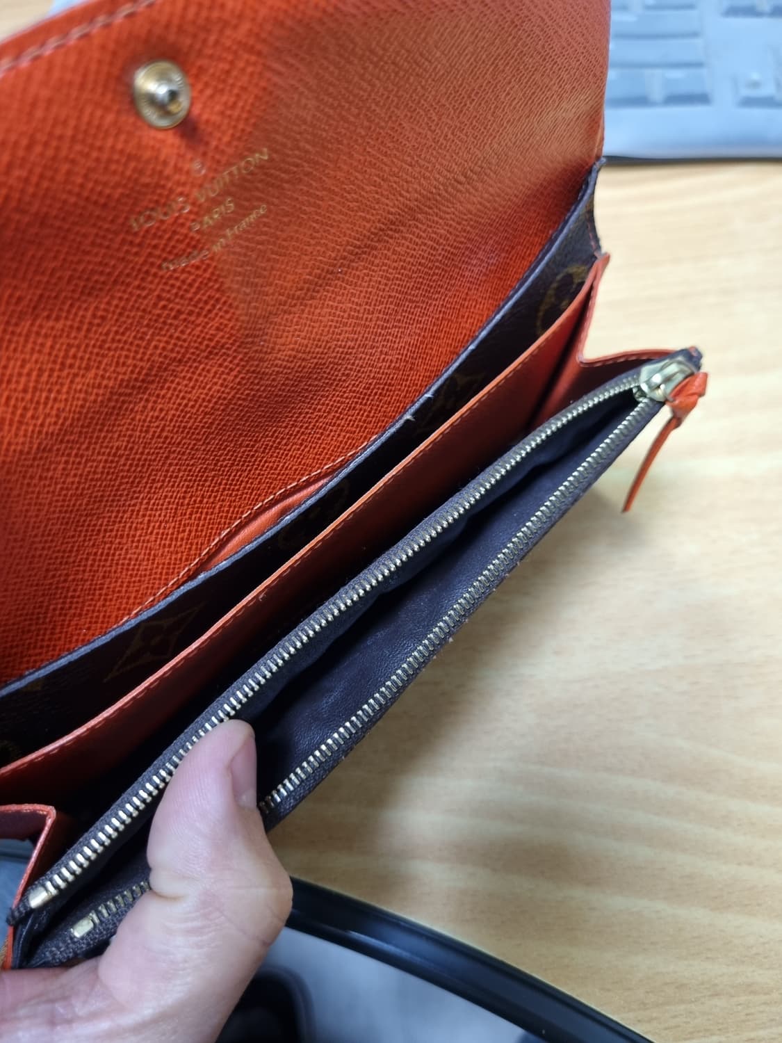 [정품] 루이비통 에밀리 장지갑 상품이미지8