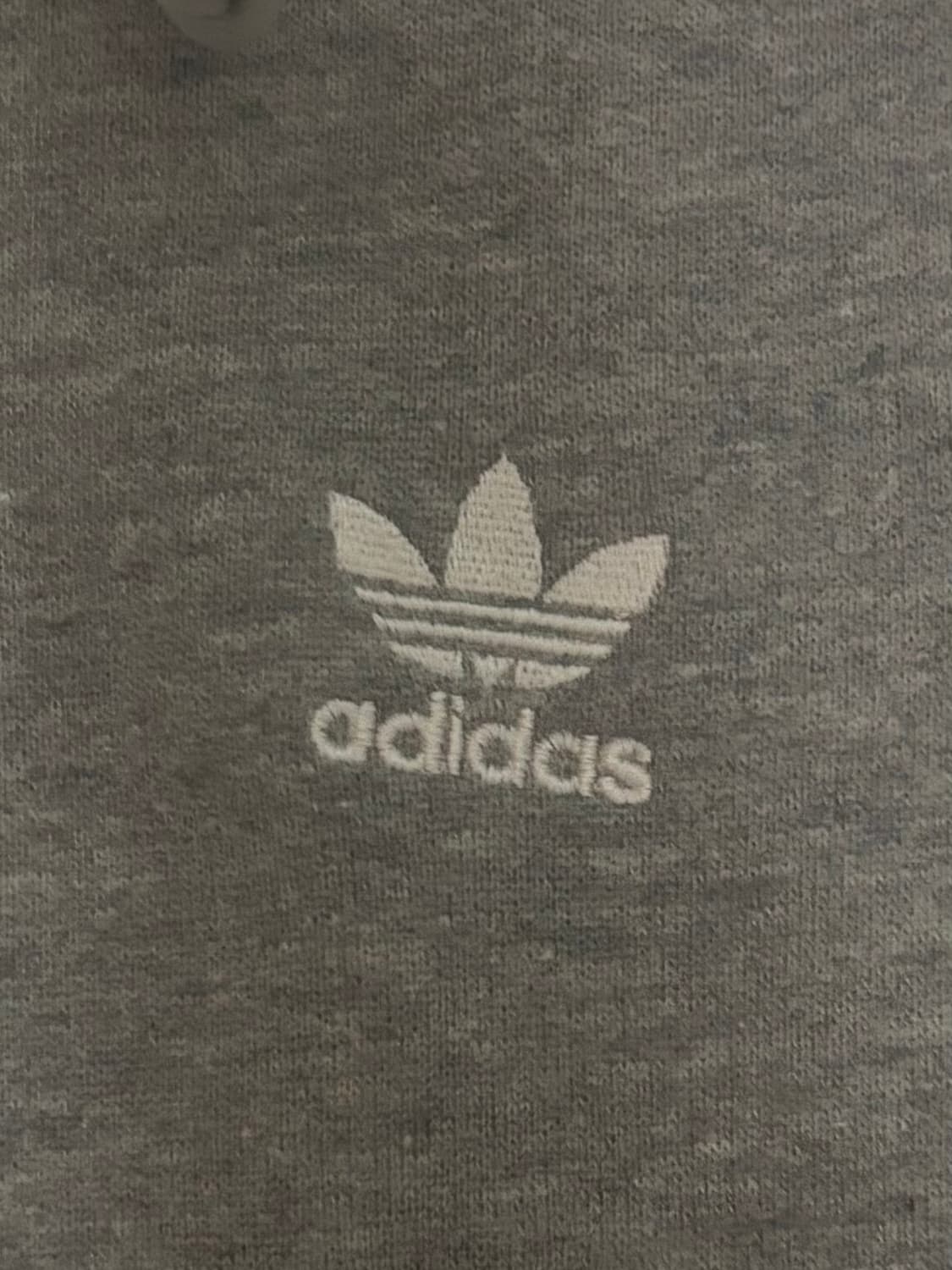 아디다스 그레이 크롭 후드티 상품이미지2