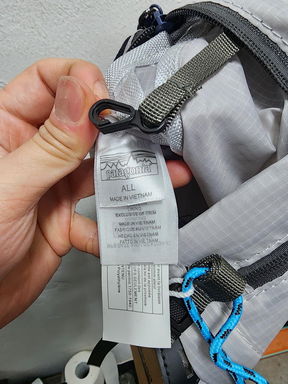 (새상품) 파타고니아 블랙/그레이 2개 울트라라이트 사코슈 크로스백 상품이미지8