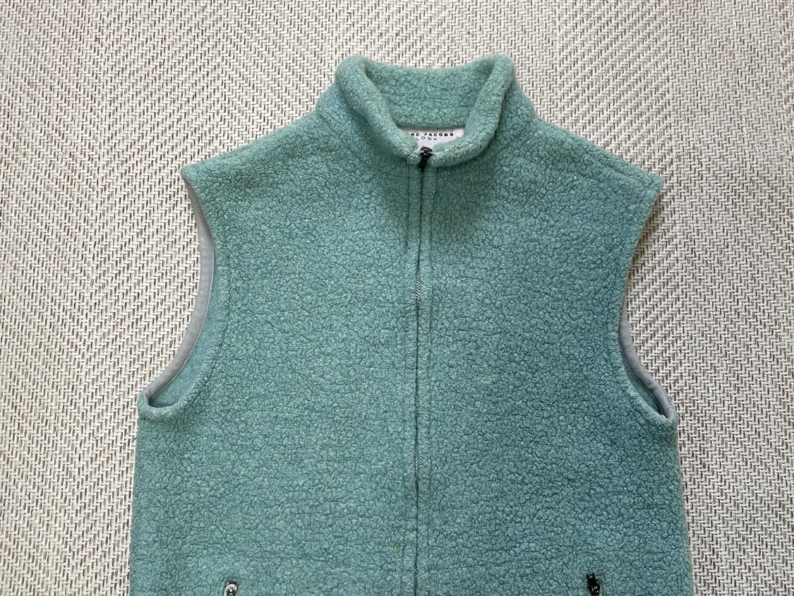 마이크제이콥스 플리스 베스트 J04095 상품이미지4