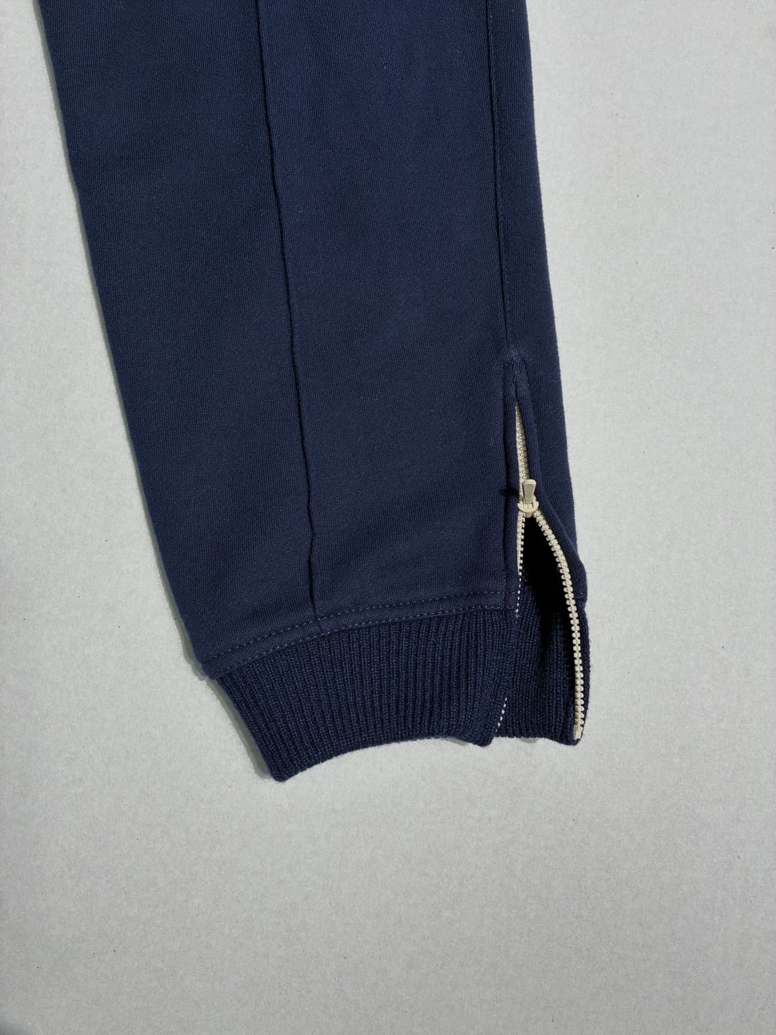 브루넬로 쿠치넬리 캐시미어 리브 트레이닝 조거 팬츠 네이비 L사이즈 상품이미지4