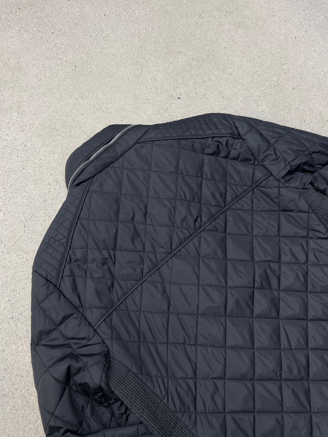 프라다 삼각로고 바이커 퀼팅 자켓 상품이미지4