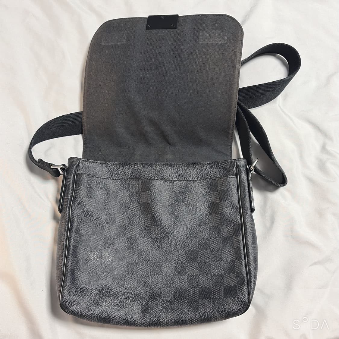 루이비통 N41260 다미에 그라파이트 디스트릭트 PM 크로스백 3406 상품이미지5