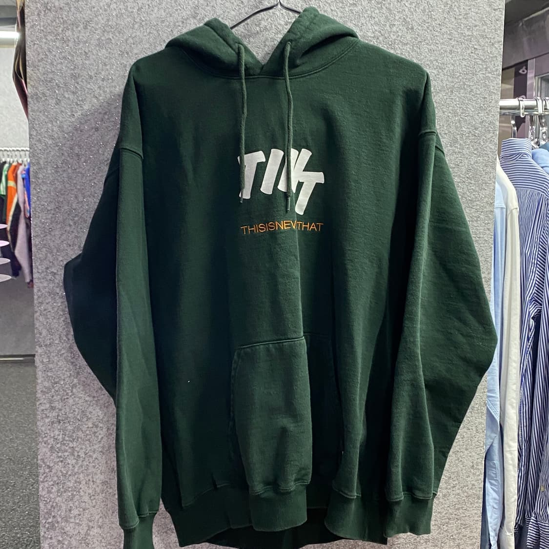 디스이즈네버댓 빅로고 카키 후드 티 B3131 상품이미지2