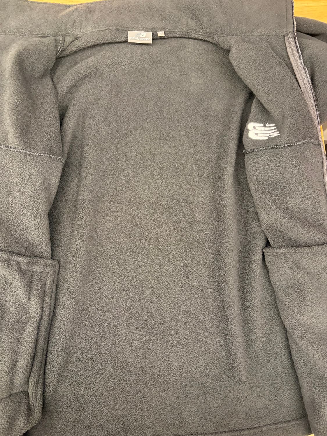 [110] KT위즈 x 뉴발란스 플리스 후리스 블랙 상품이미지7