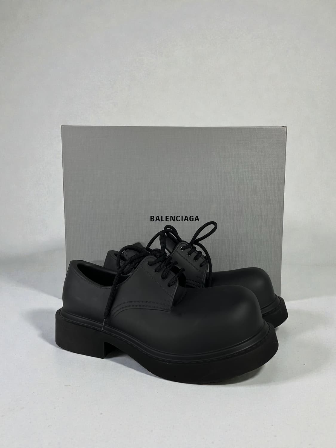 발렌시아가 스테로이드 더비 블랙 41사이즈 상품이미지1