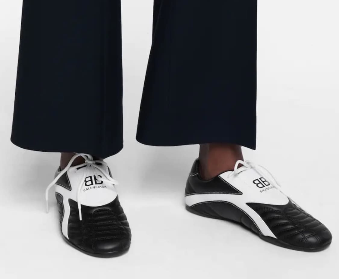 발렌시아가 젠 Zen 블랙 39,40 사이즈 구합니다.  상품이미지2