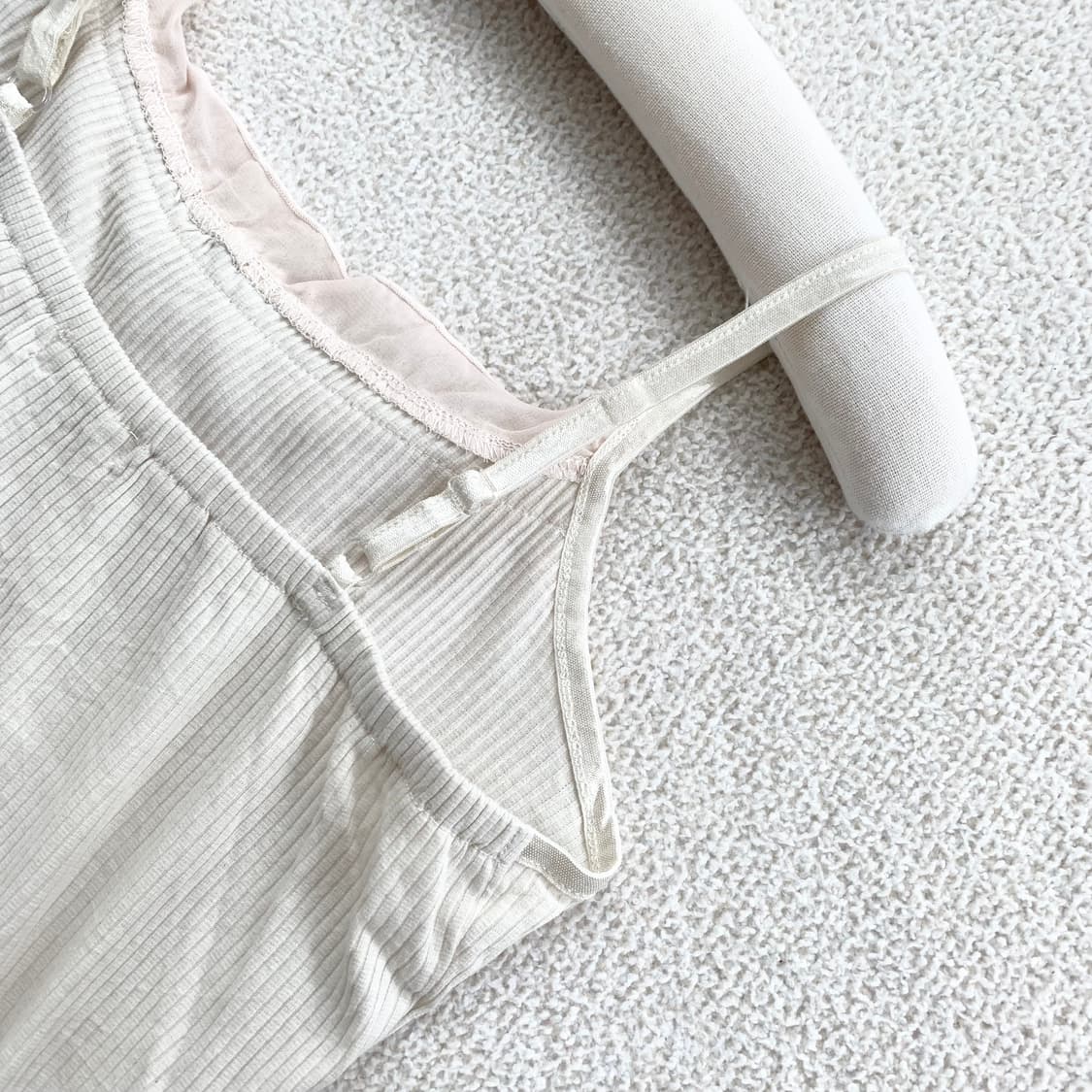 엑시즈팜 ♥ 밀크티 핑크 골지 레이스 나시 상품이미지3