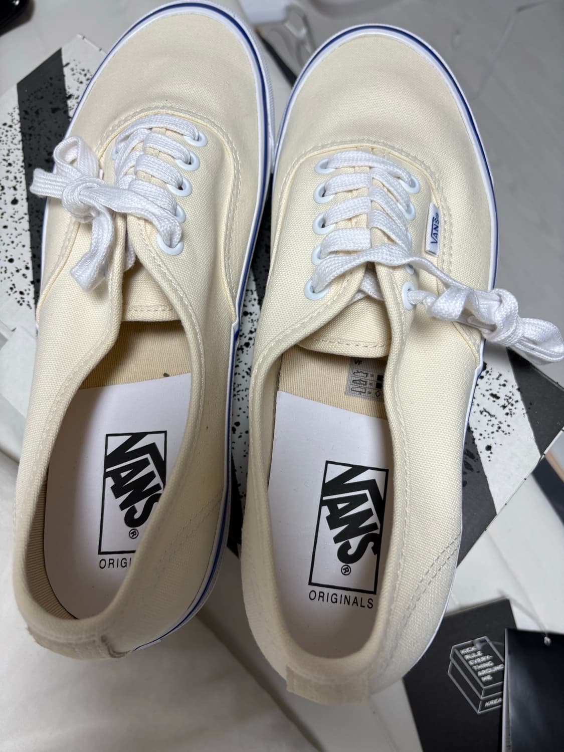 반스 볼트 OG 어센틱 LX 화이트 스니커즈 280사이즈 상품이미지2