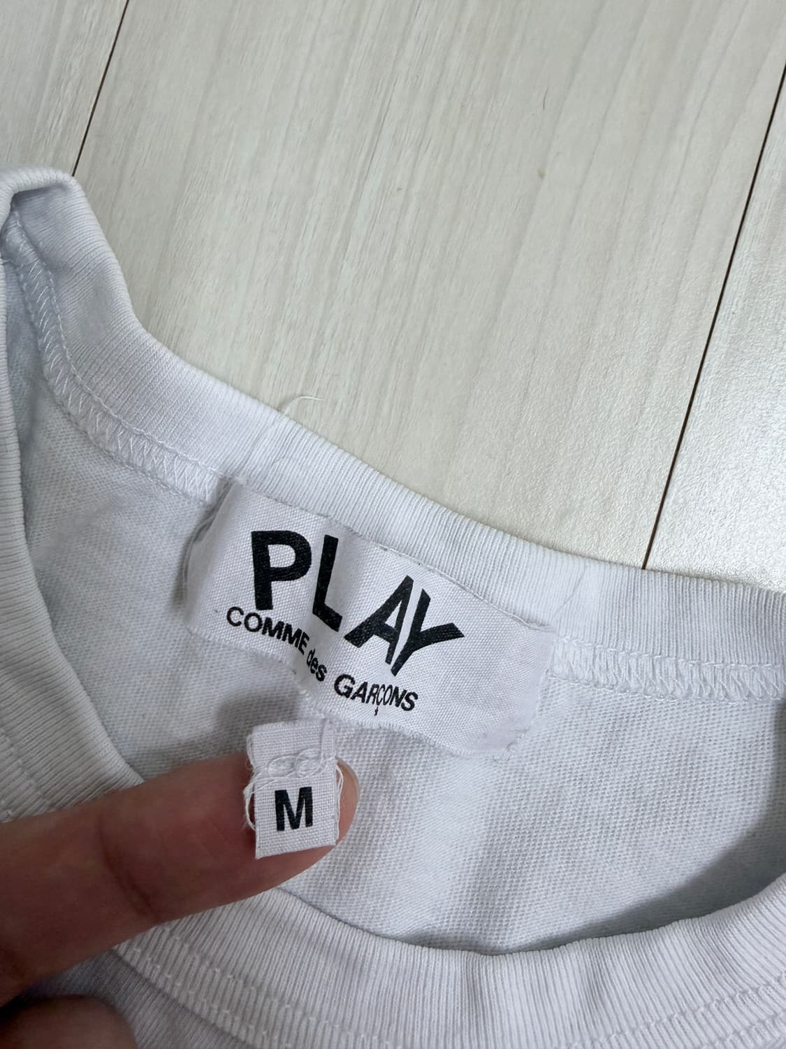 꼼데가르송 PLAY 흰색 반팔 티셔츠 상품이미지10