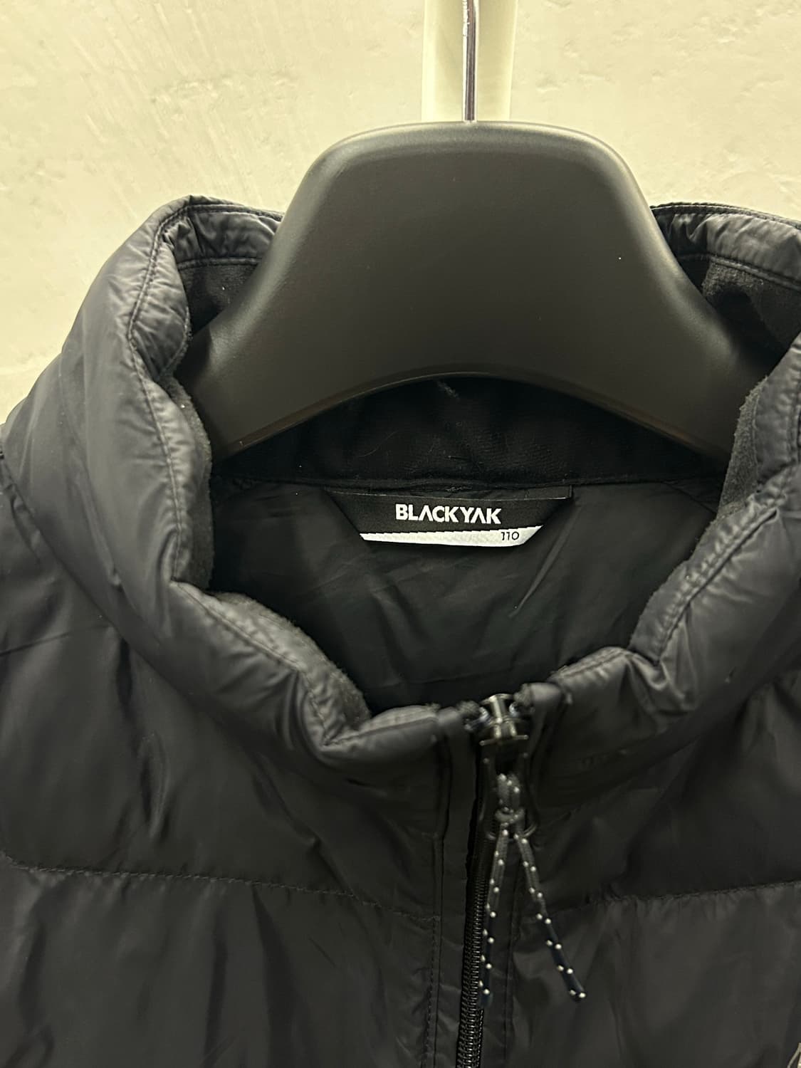 블랙야크 경량 패딩 블랙 상품이미지4