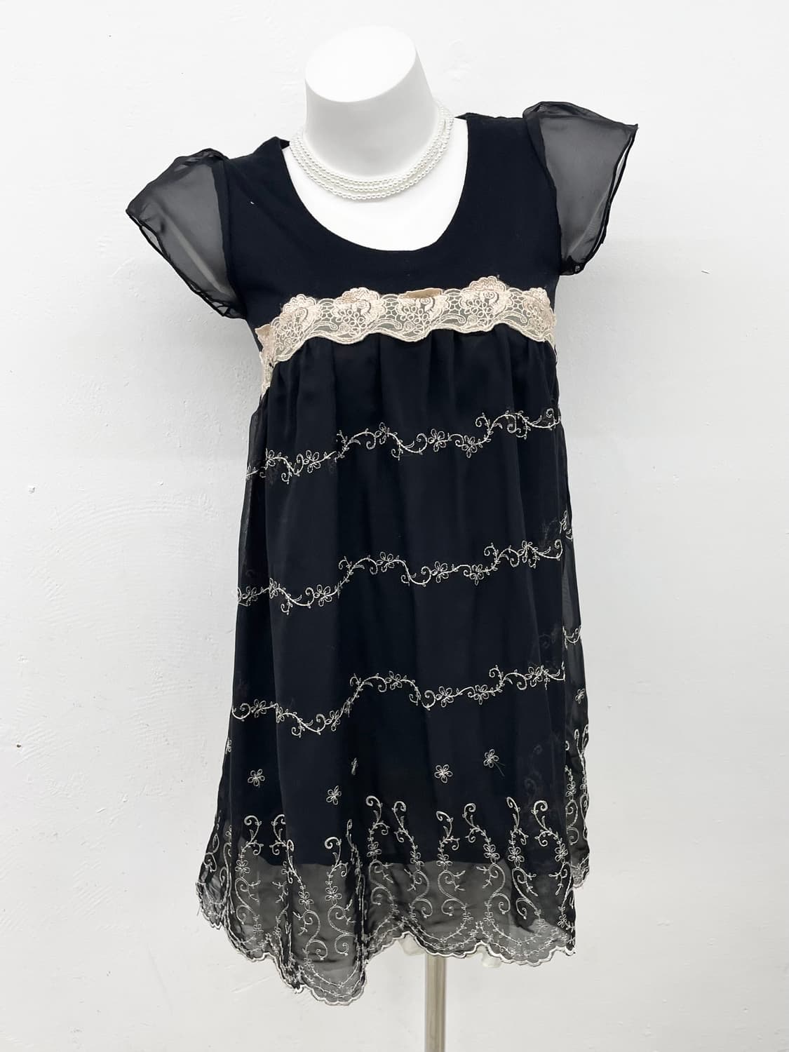 블랙 엔틱 자수 시어 원피스 상품이미지1