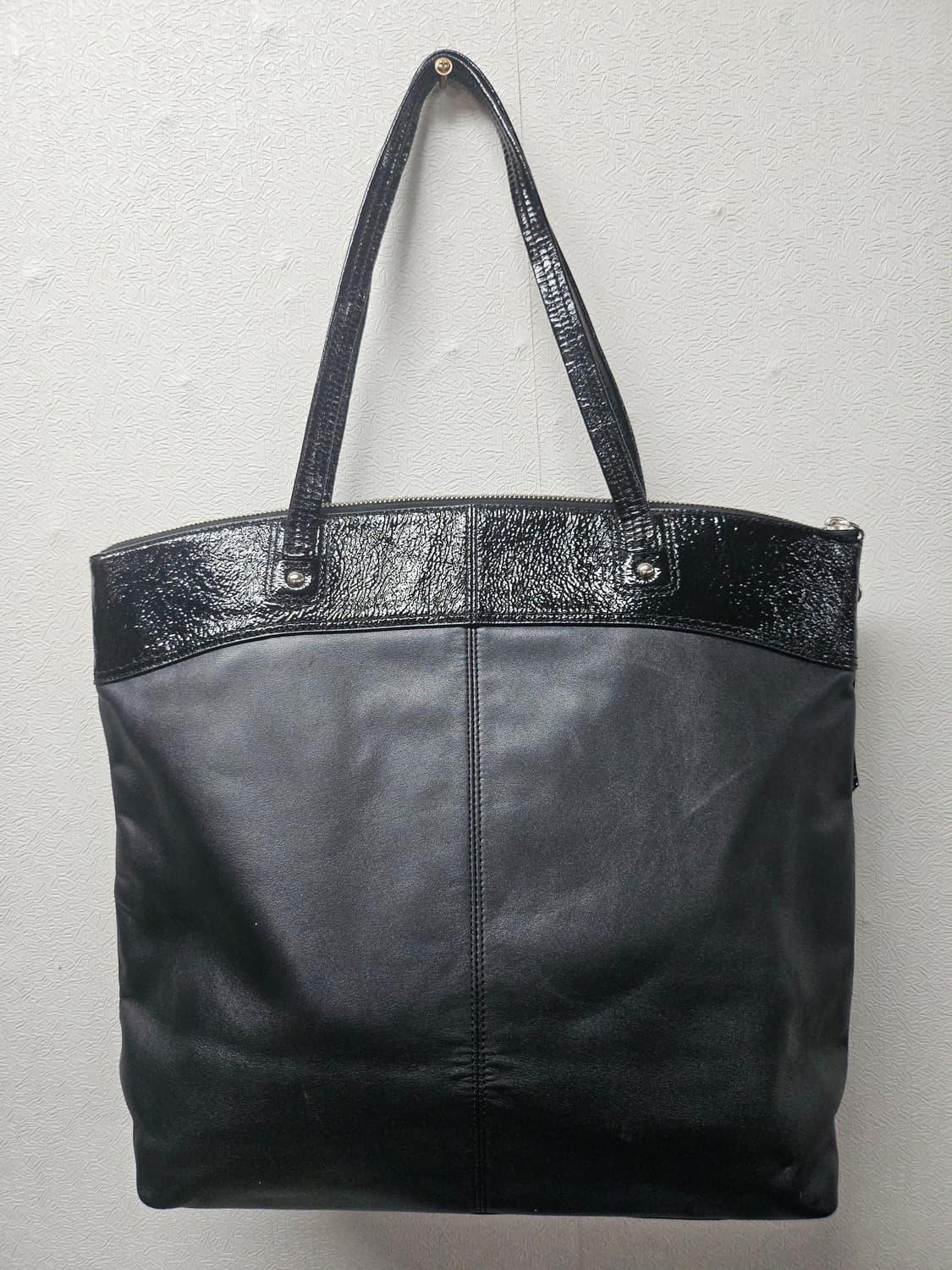 코치 가죽 블랙 로고 패턴 쇼퍼백 상품이미지4