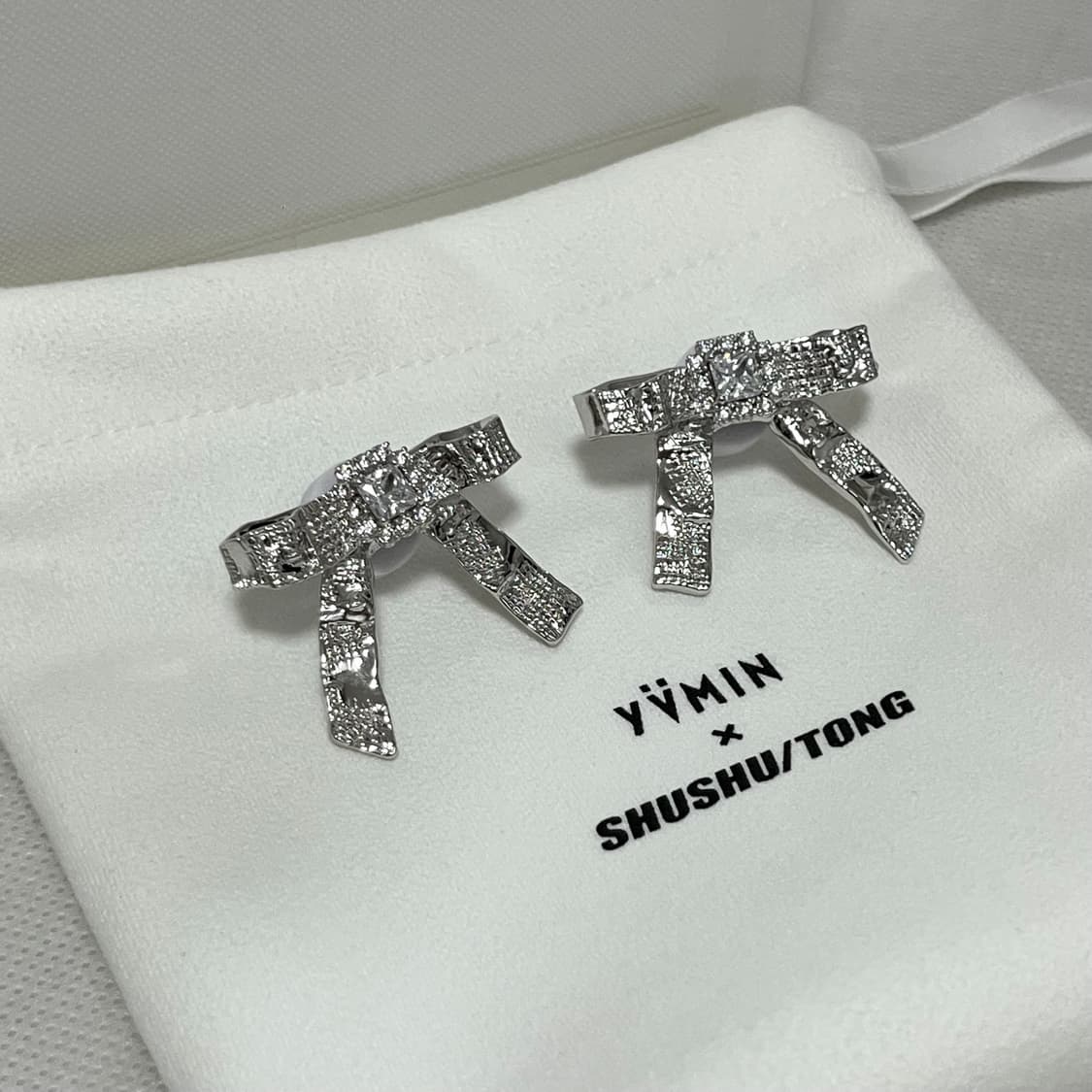 슈슈통 x YVMIN 26ss 리본 귀걸이 상품이미지2