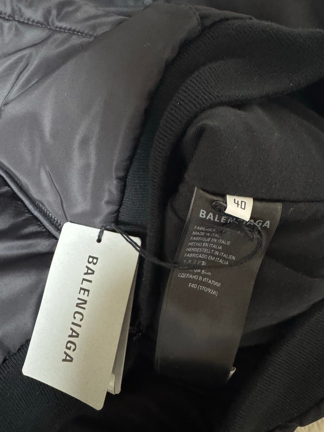 발렌시아가 봄버 후디드 봄버 (후디드 보머) 신상품 정가 425->340 상품이미지3