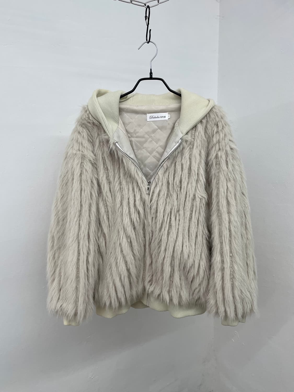 아이보리 헤어리 후드 퍼자켓 상품이미지2