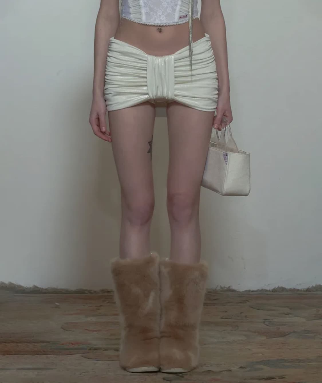 Sculptor Metalic Bow Micro Skirt Pearl 상품이미지3