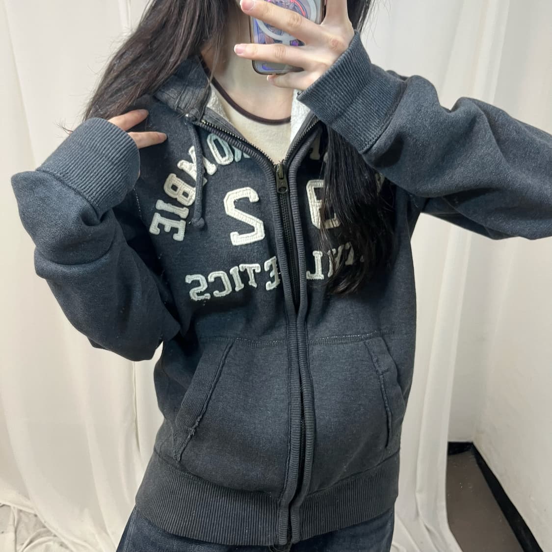Abercrombie grey zip-up hoodie 상품이미지3
