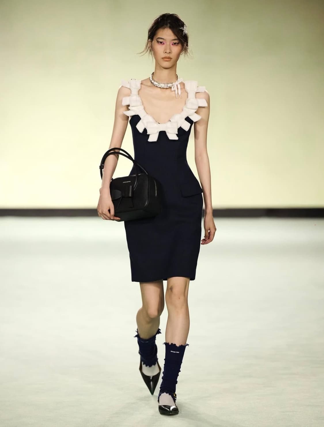 슈슈통 26ss 보우 레더 토트백/리본백 상품이미지4