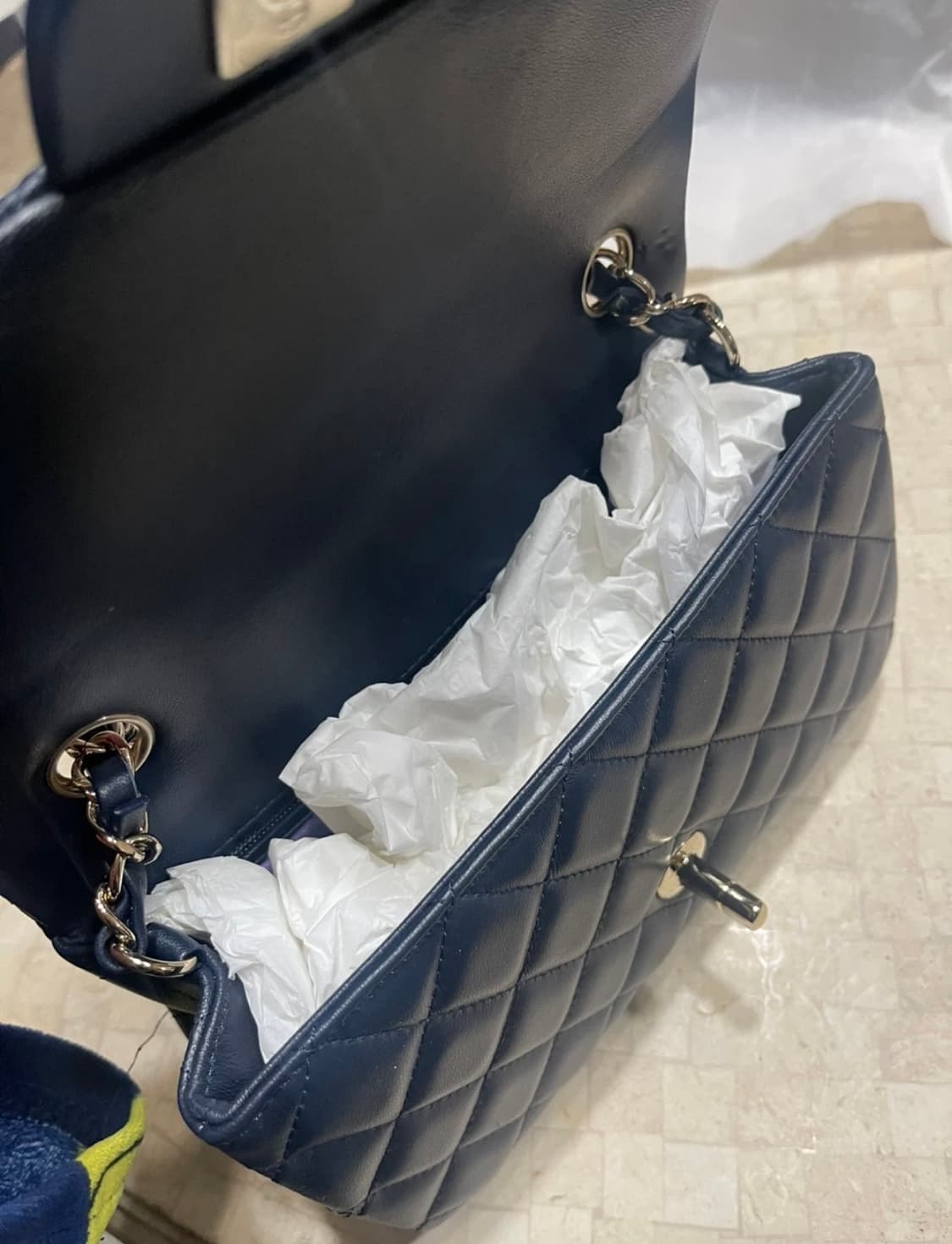 샤넬 클래식 램스킨 미니백 네이비 상품이미지5