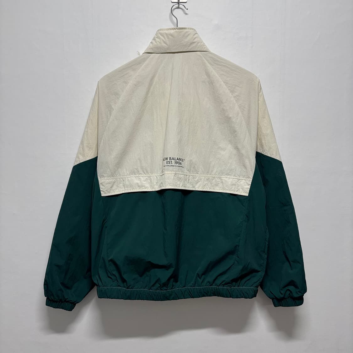뉴발란스 배색 바람막이 상품이미지2