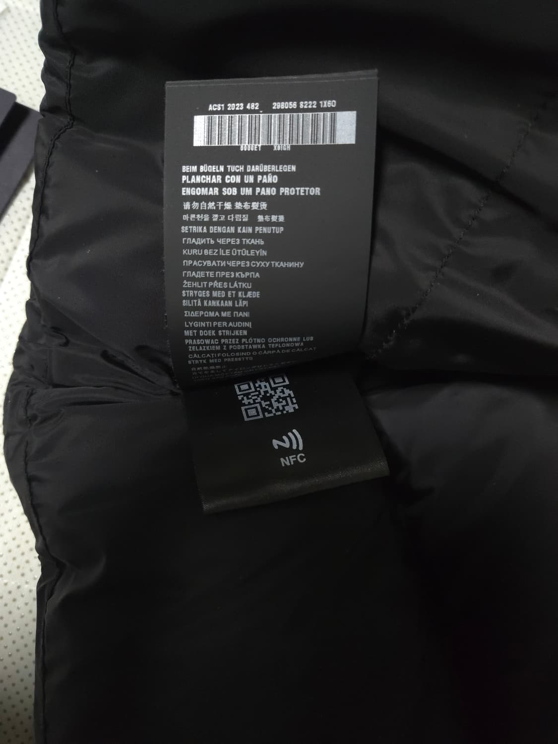 프라다 리나일론 크롭 패딩 숏 다운 자켓 블랙  상품이미지7