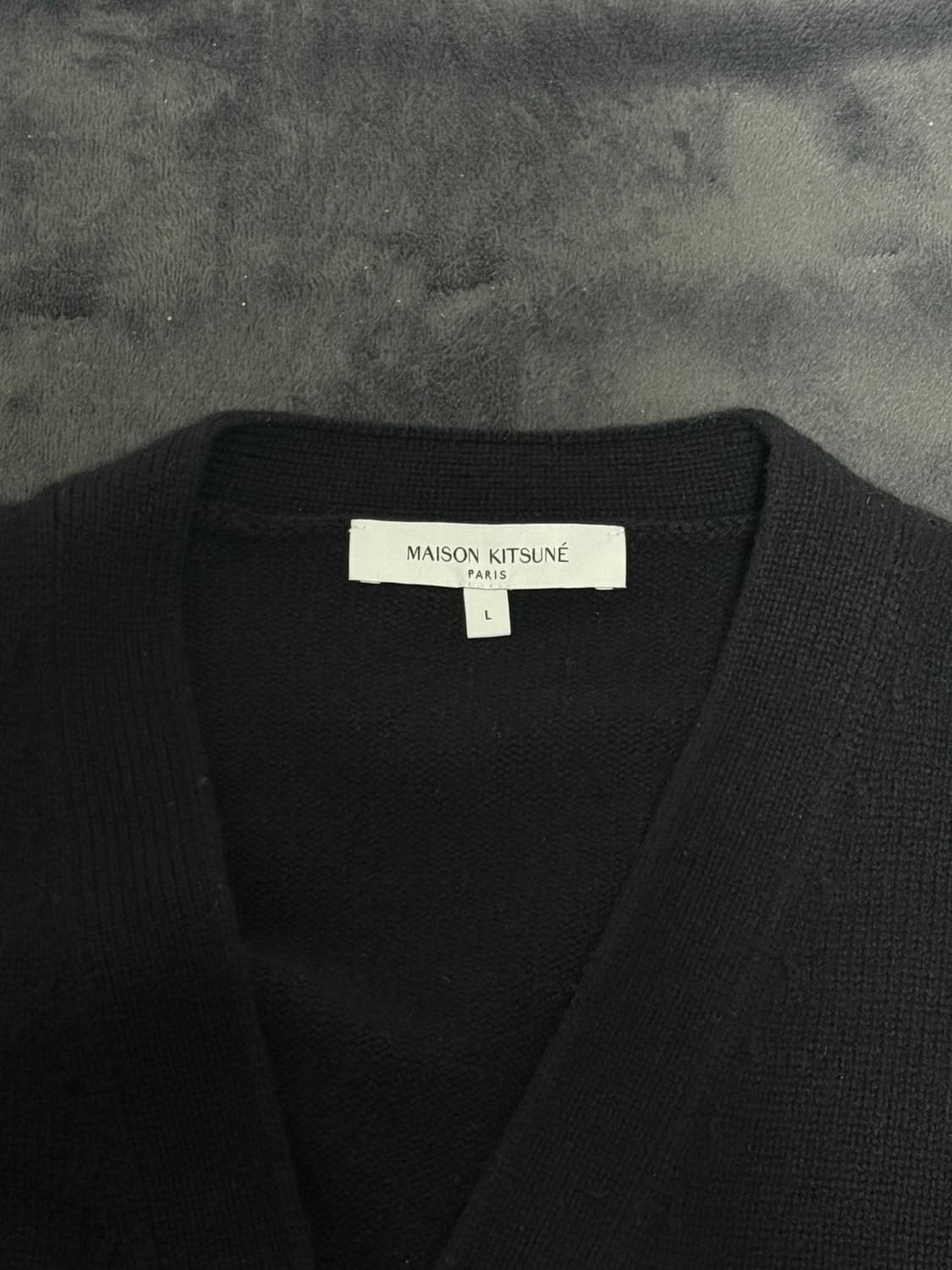 메종키츠네 폭스헤드 인타르시아 컴포트 가디건 블랙 팝니다 L 상품이미지3