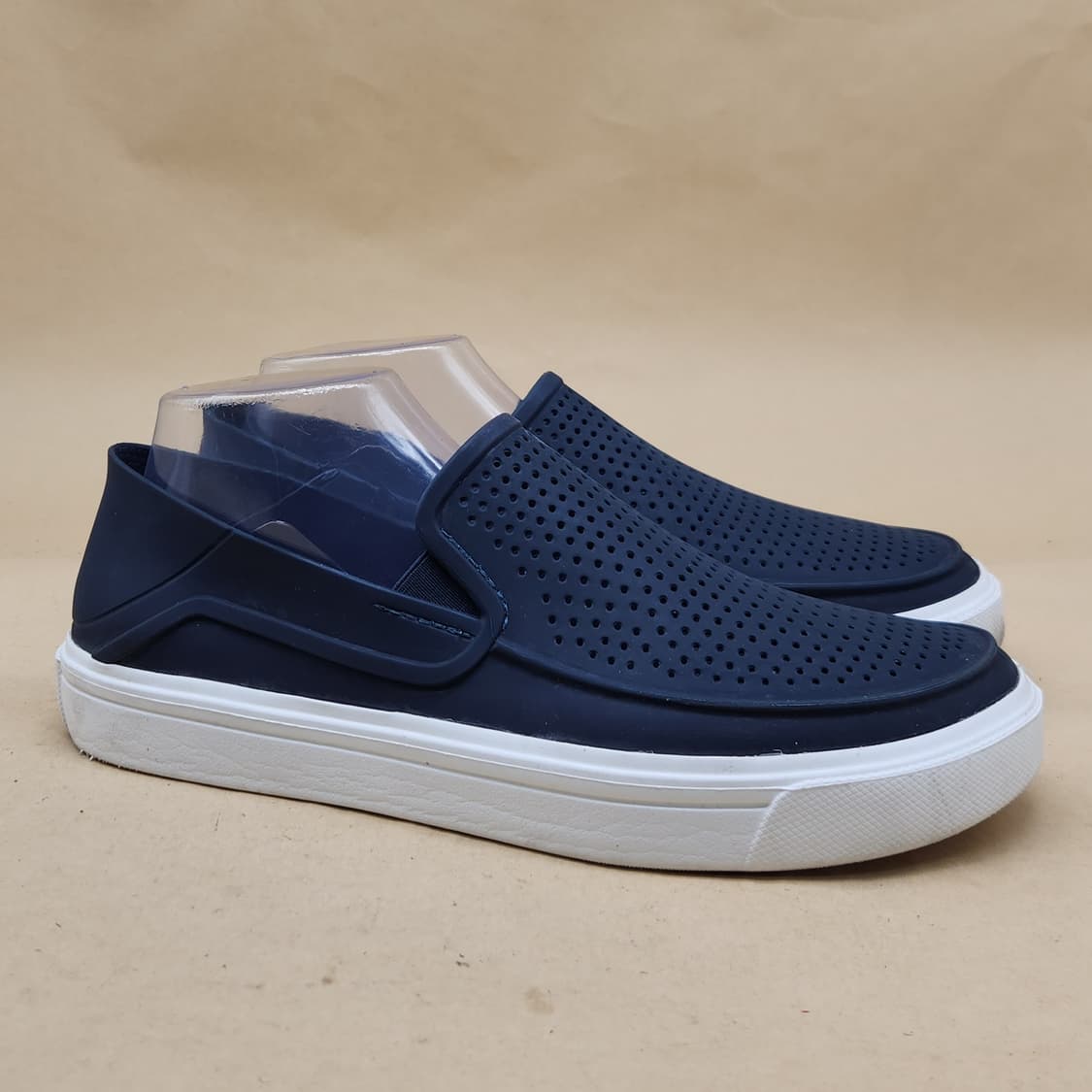 크록스 시티레인 남성슬립온 260 상품이미지1