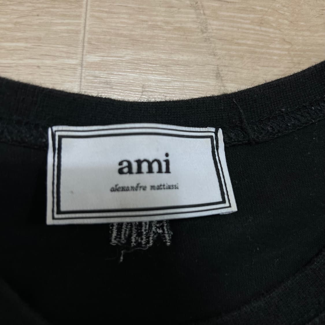 아미 블랙 하트 자수로고 반팔티 [블랙] L/100 상품이미지5