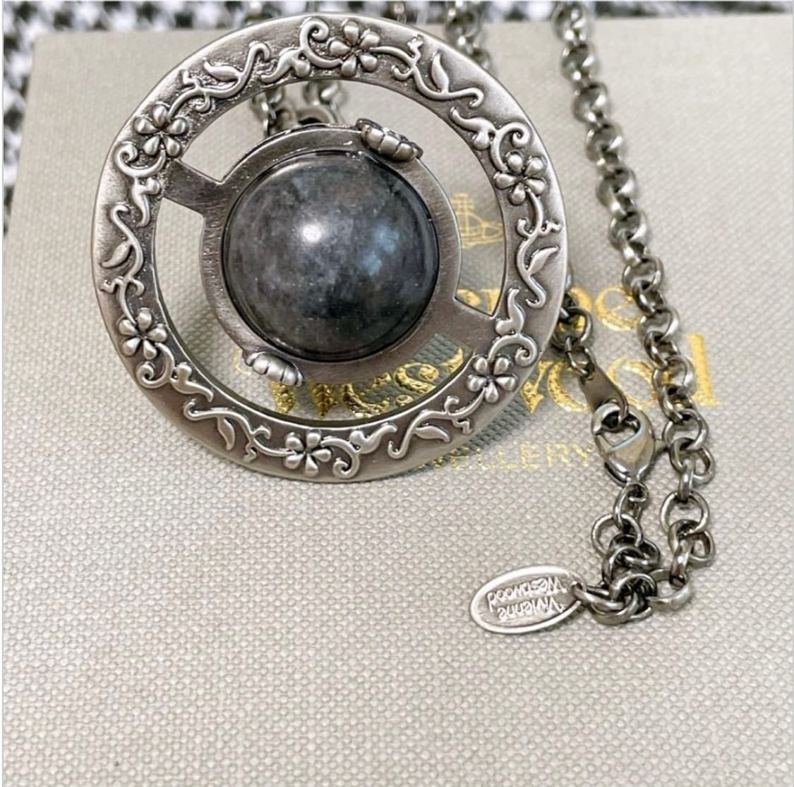 비비안 웨스트우드 아카이브 엔틱 황동 그레이 대리석 orb 팬던트 목걸이 상품이미지2