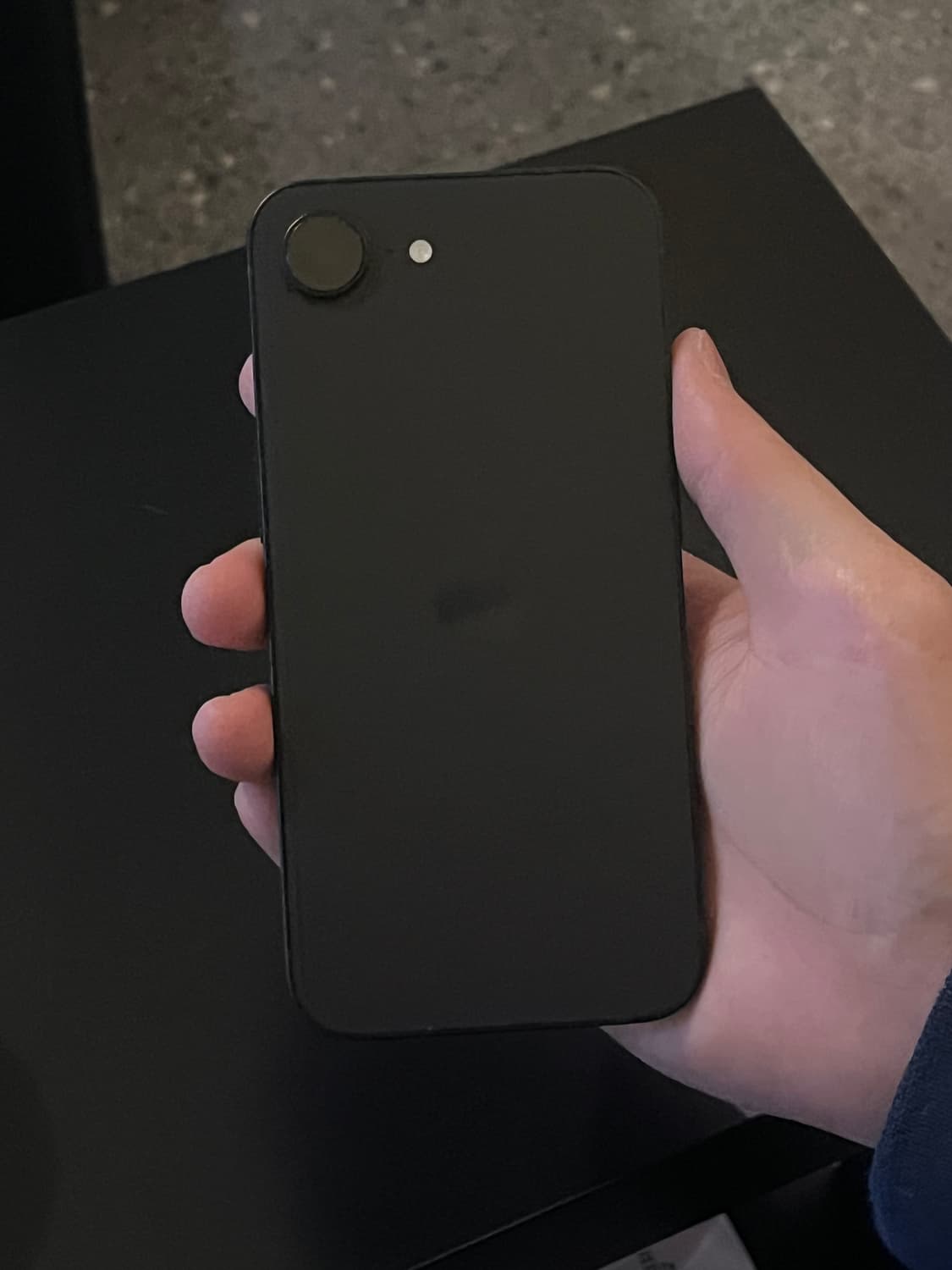 아이폰 16e 블랙 256기가 상품이미지2