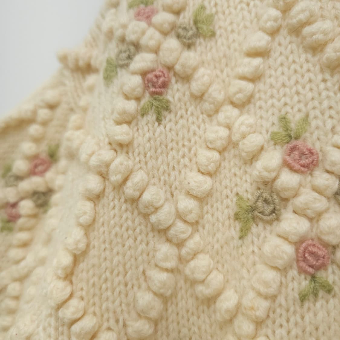 아이보리 팝콘 자수장미 니트 상품이미지8