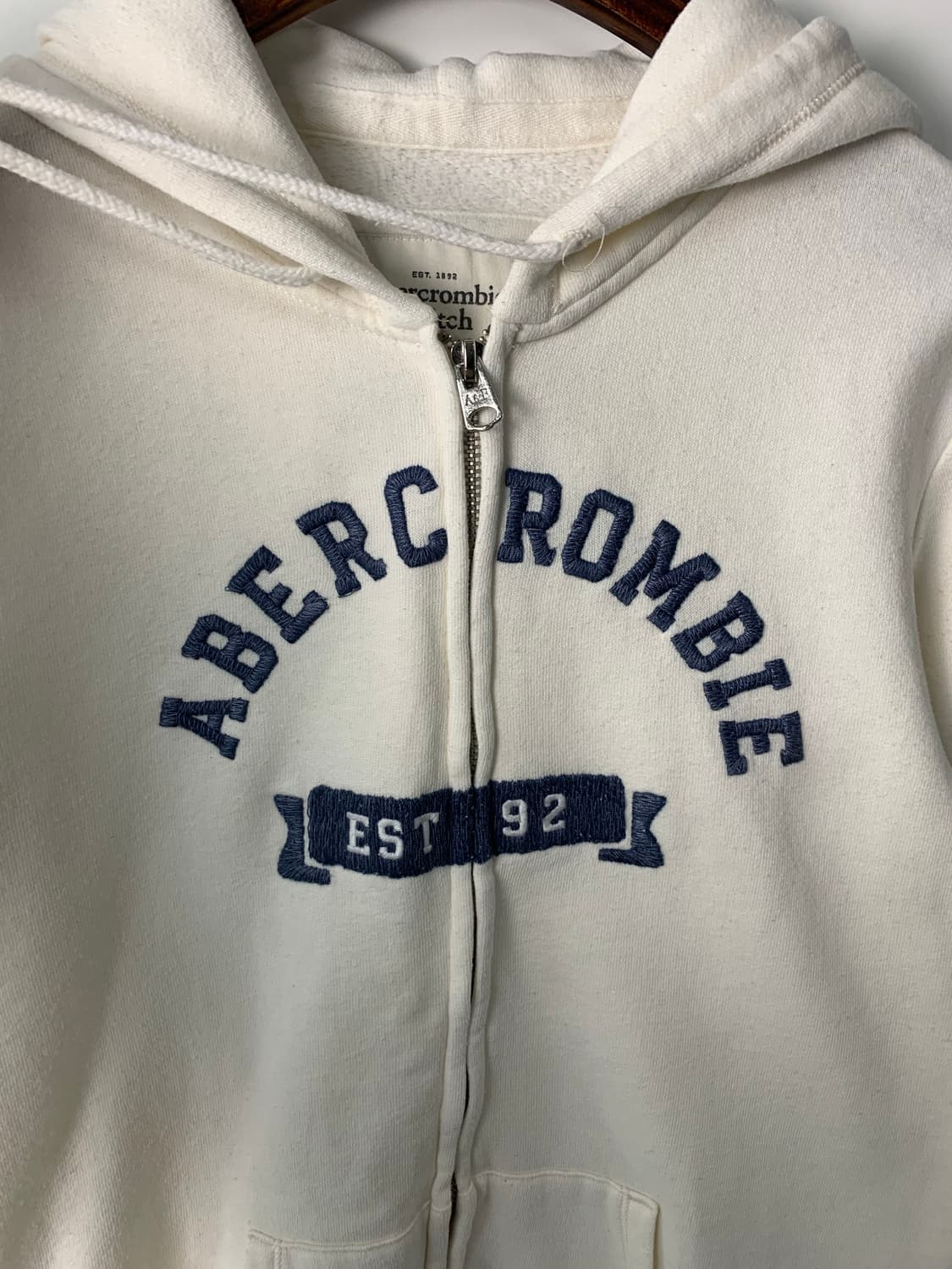 아베크롬비 y2k 와투케 화이트 후드집업 상품이미지4