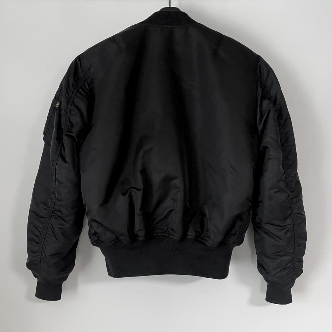 정품] 알파인더스트리 ma-1 레귤러핏 블랙 상품이미지2