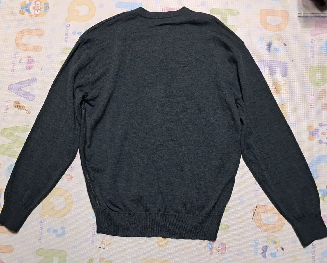 입생로랑 남성 빈티지 V넥 니트 105(상태상급) 상품이미지4