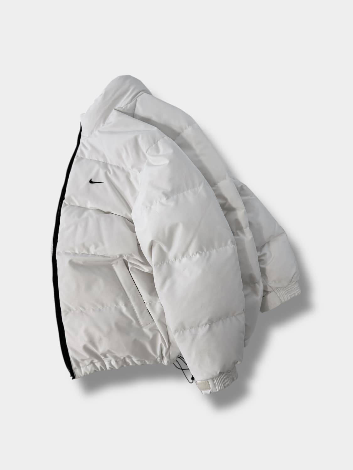 나이키 00‘s 루즈핏 화이트 덕다운 푸퍼 패딩  뉴챔프 상품이미지2