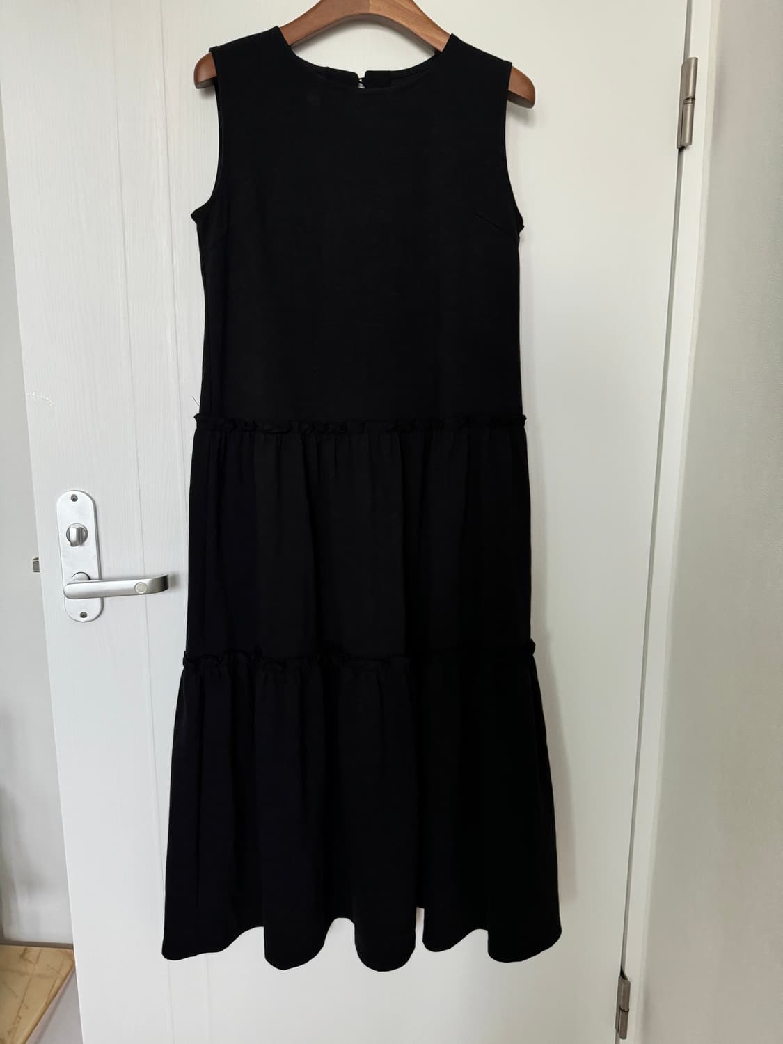 Black Tiered Sleeveless Dress 상품이미지1