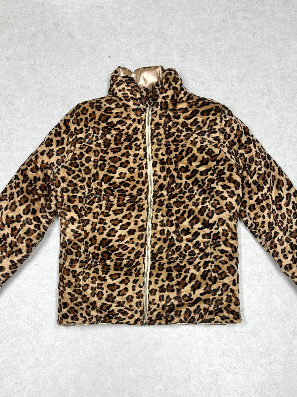 갸루 울프죠 레오파드 리버시블 패딩 상품이미지4