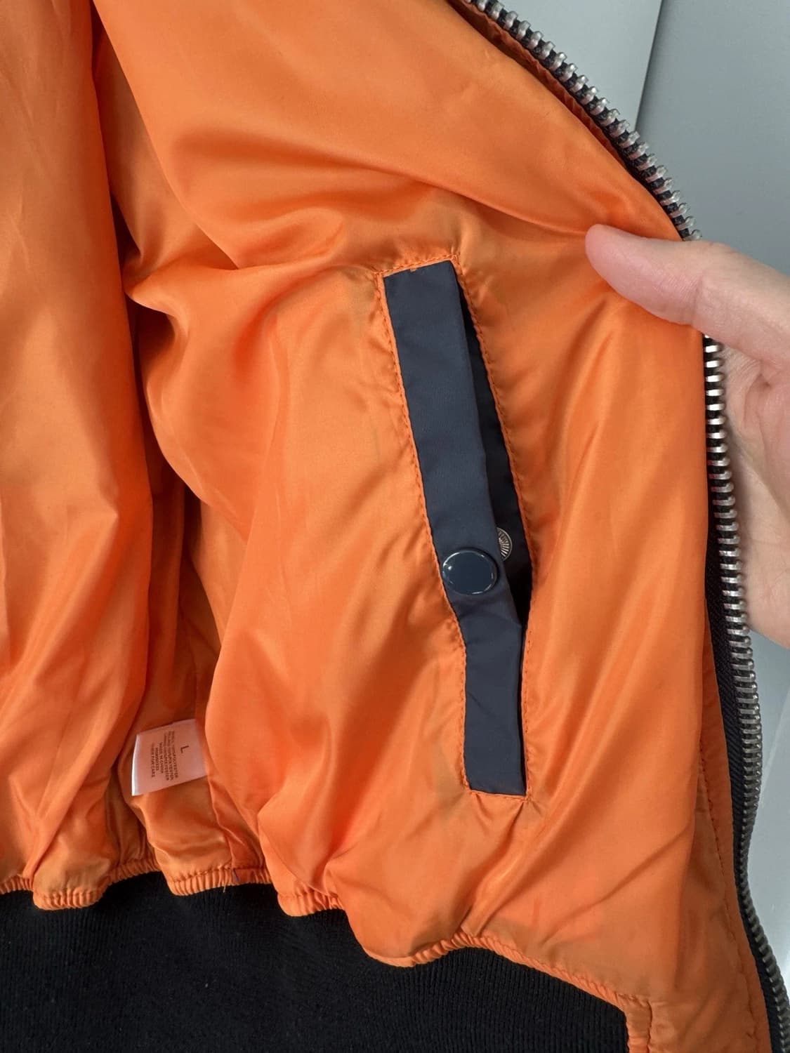 에센셜 X 팍선 랙글런 봄버 재킷 상품이미지6