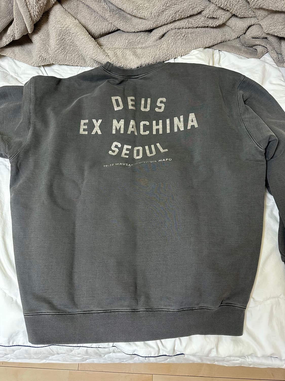 데우스 스웻 데우스 맨투맨 차콜 L 상품이미지2