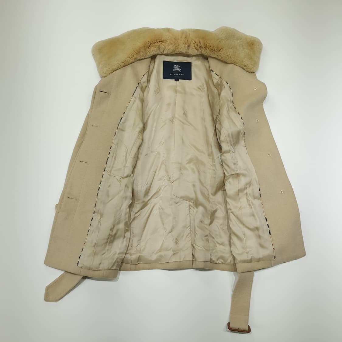 CN860W M 버버리 런던 앙고라 혼방 리얼퍼카라 벨티드 코트 상품이미지6