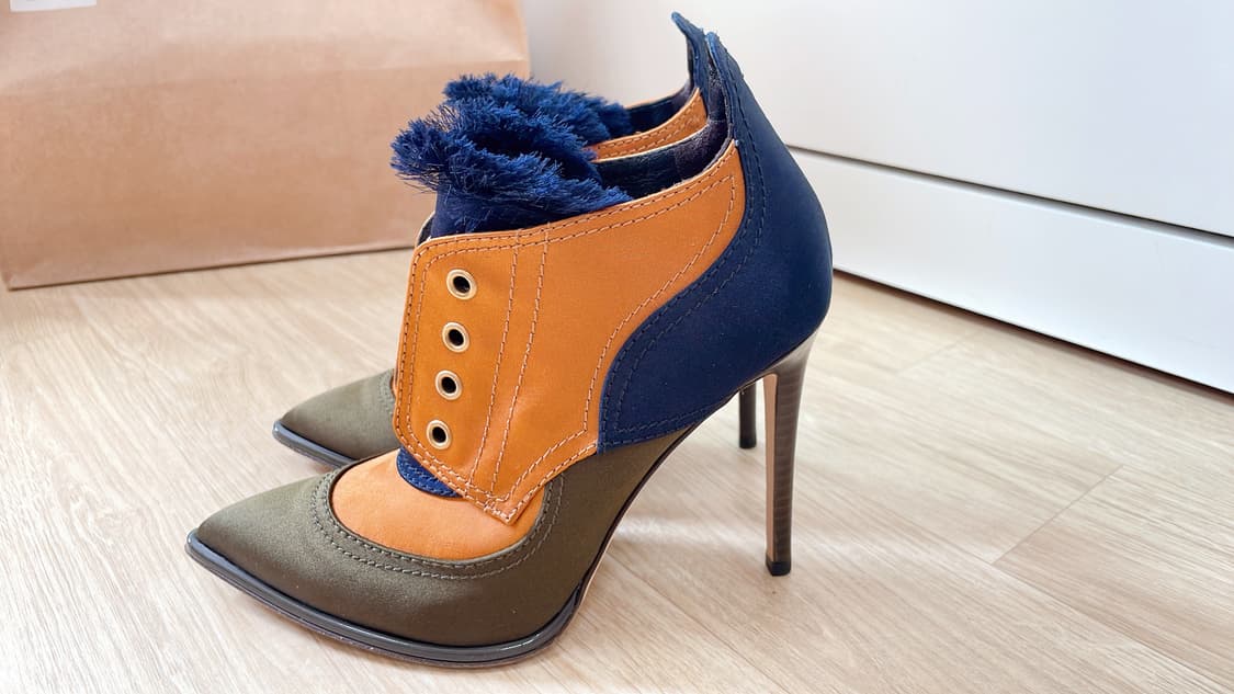 JIMMY CHOO 지미추 새틴 믹스 스틸레토 앵클 부티 하이힐 상품이미지2