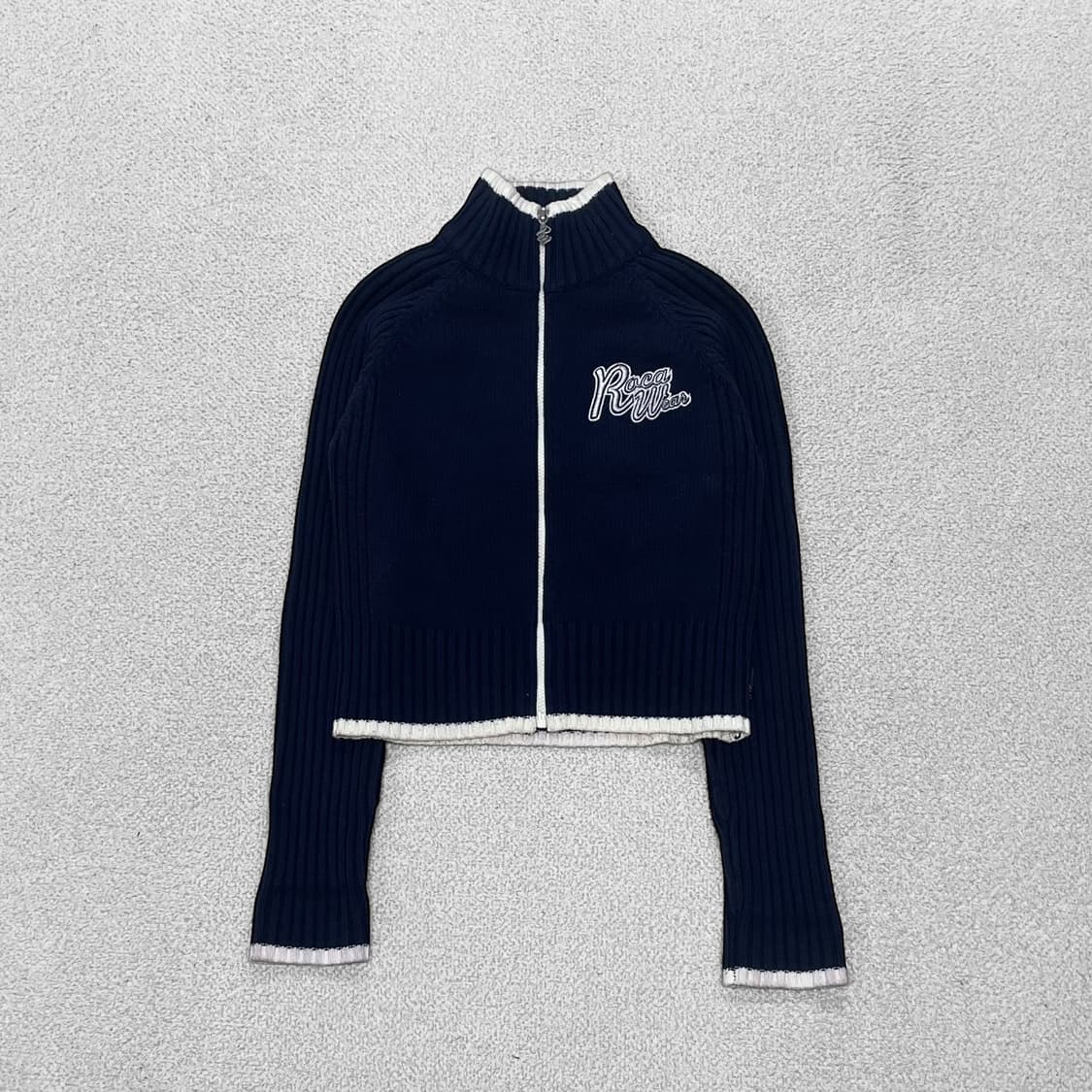 로카웨어 올드스쿨 크롭 니트 집업 네이비 상품이미지2