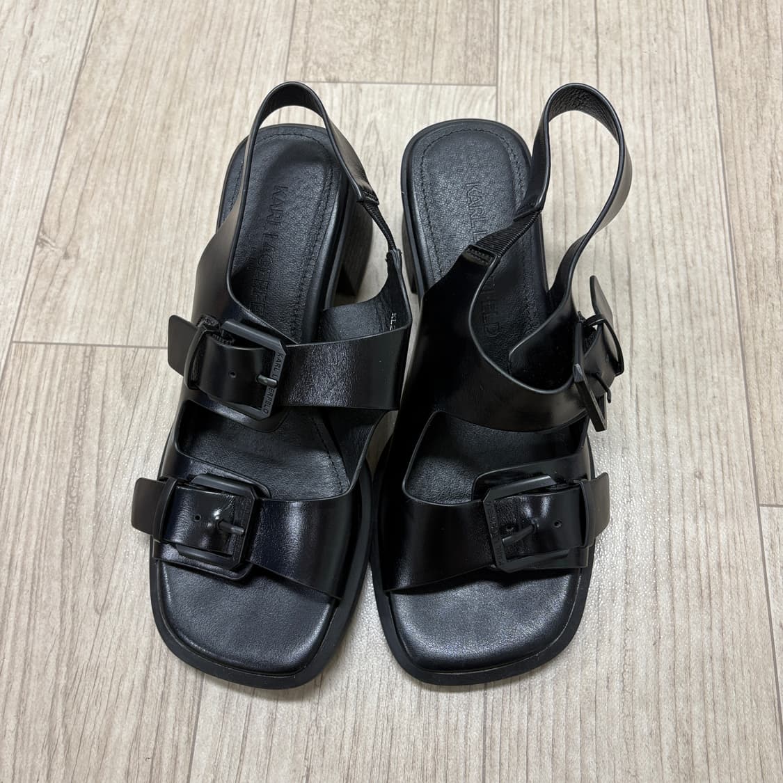 새상품 칼라거펠트 블랙 샌들 225 상품이미지1