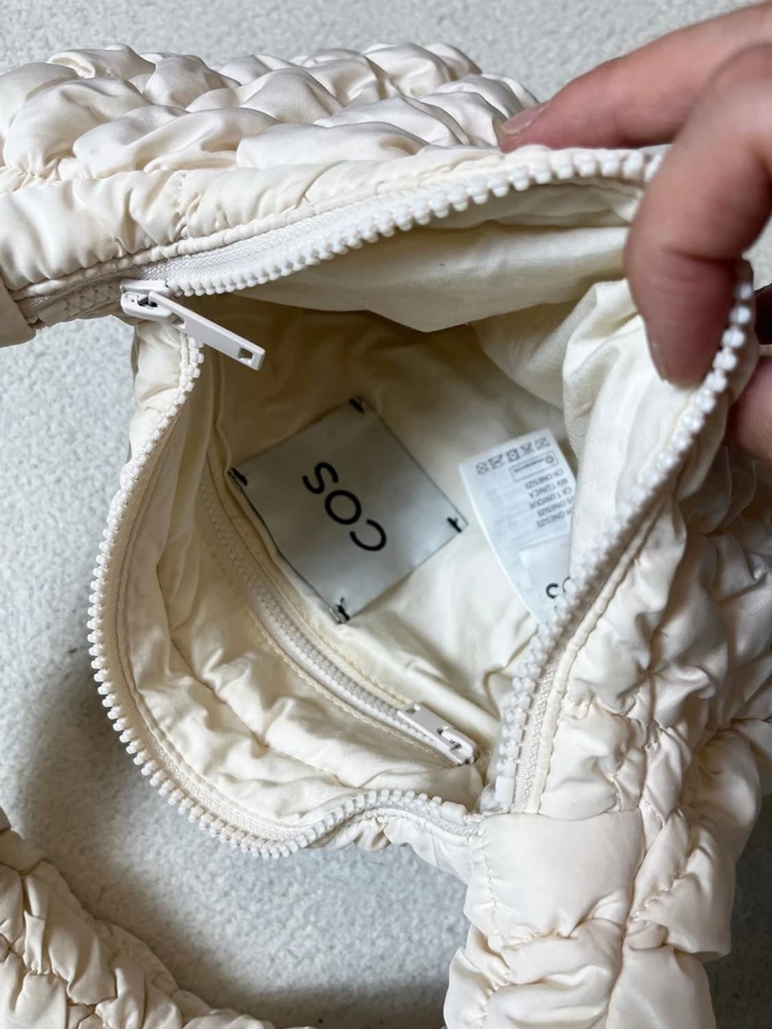 코스 COS 퀄티드 구름백 미니 가방 Q1285 상품이미지6