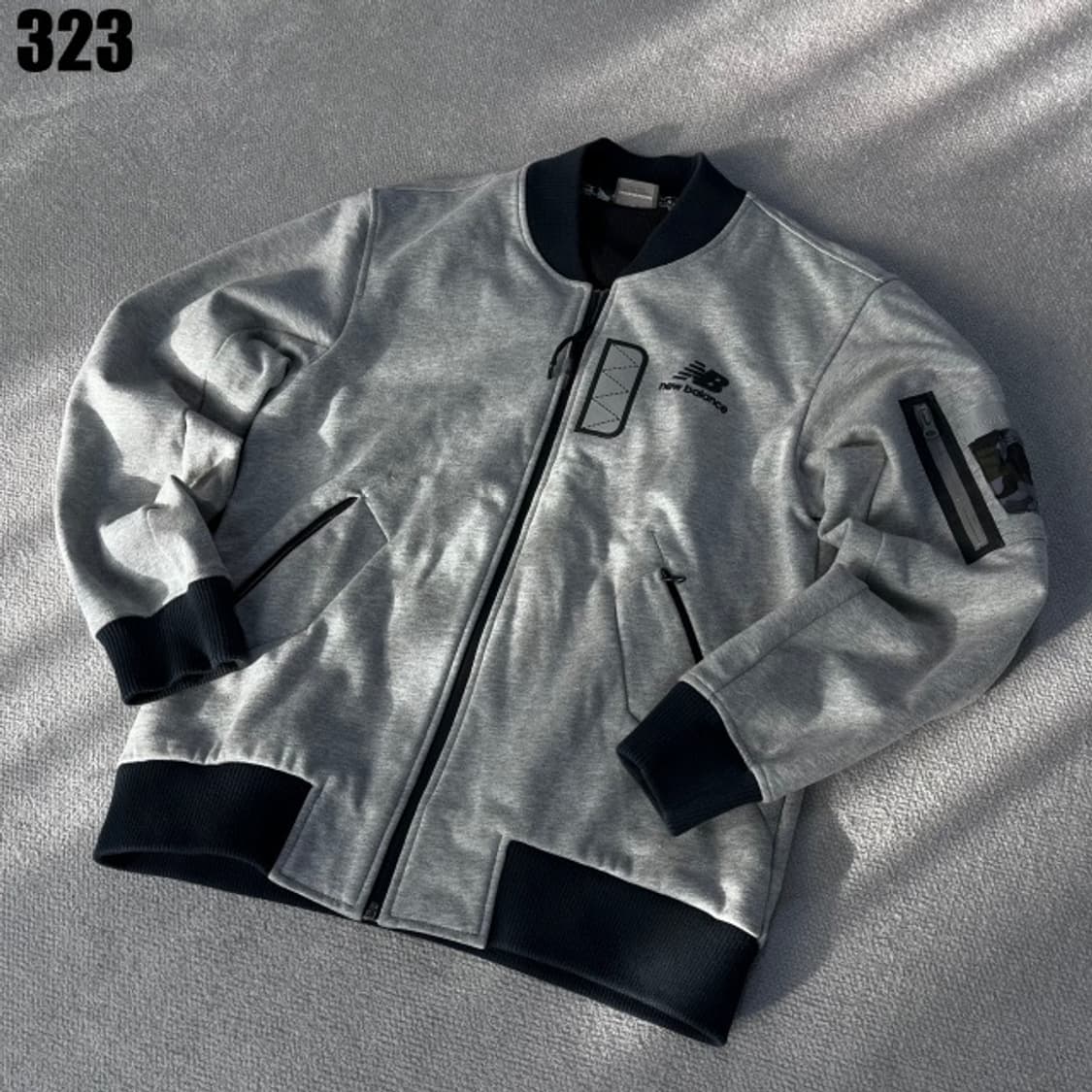 뉴발란스 그레이 봄버자켓  상품이미지1
