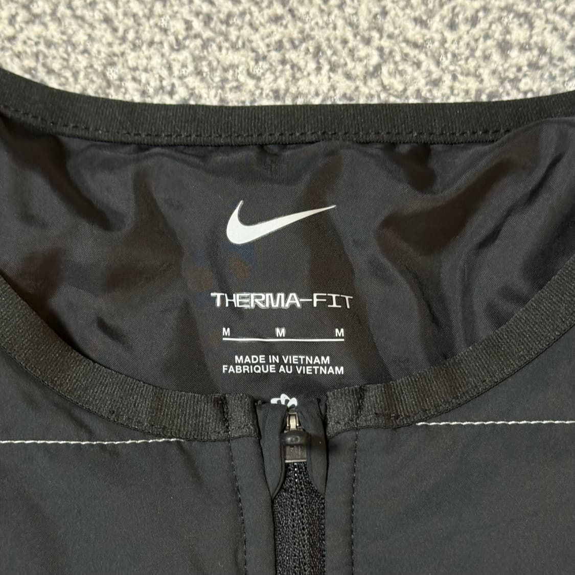 [정가 15만원] 나이키 써마핏 러닝 자켓 여성용 M 상품이미지5