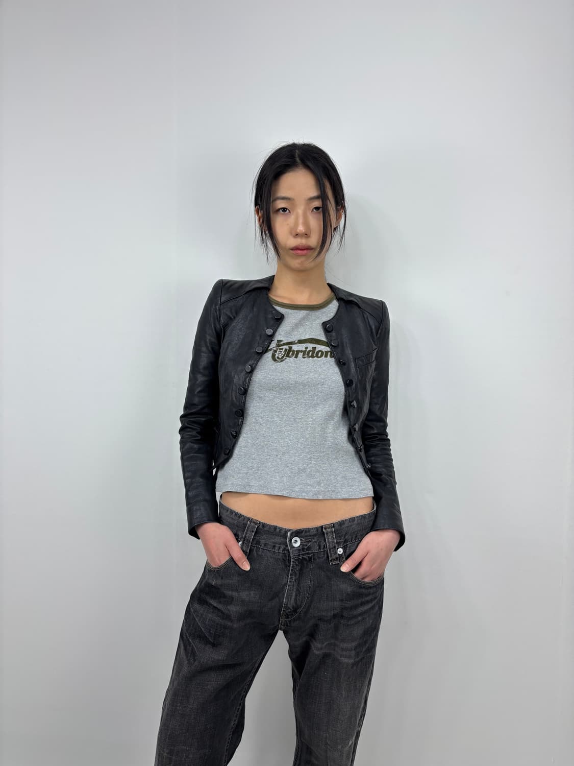 LAMBSKIN BUTTON DETAIL CROP JACKET 상품이미지3