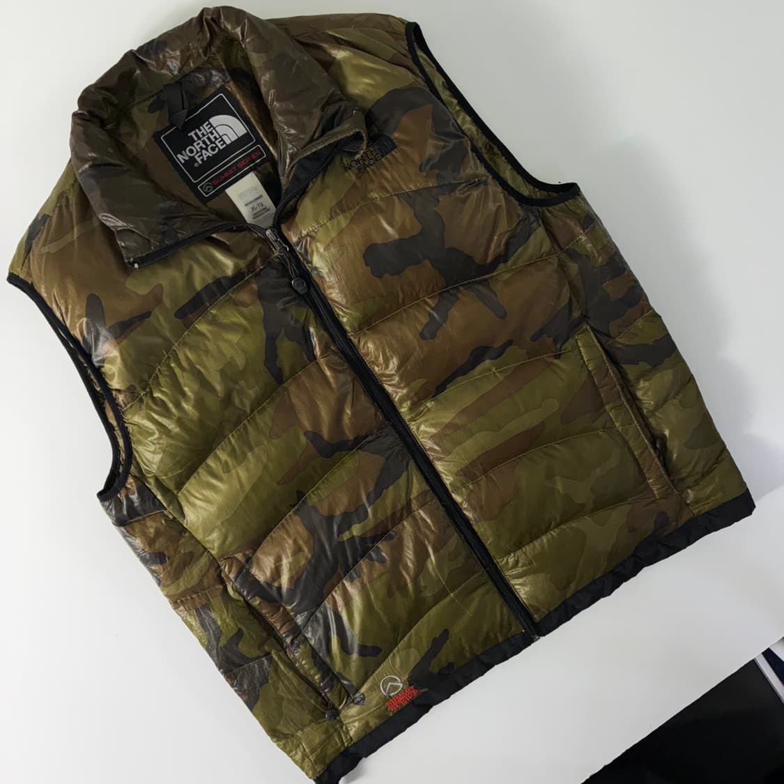 The norhface  노스페이스 카모 패딩 베스트  상품이미지2