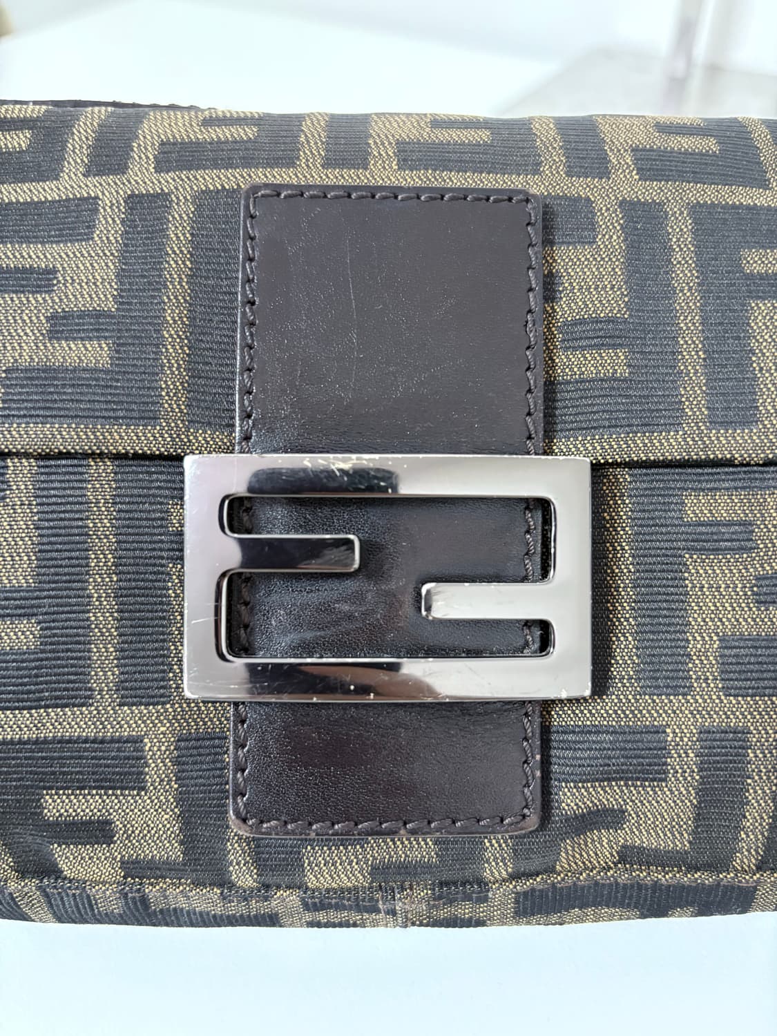 펜디 주카 바게트백 상품이미지6